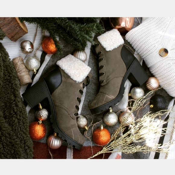 🚨LAST CHANCE// Khaki Sherpa Boot - Picture 2 of 8